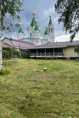 Выравненный и очищенный участок от травы